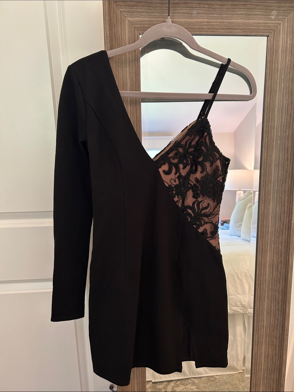 h:ours Keegan Black Asymmetrical One-Shoulder Mini Dress with Lace Panel